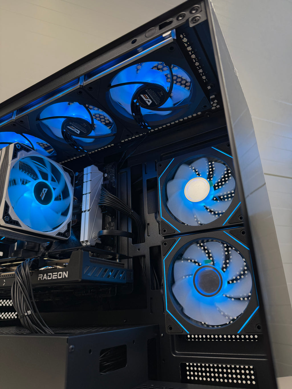 Naujas Stacionarus Kompiuteris 9060xt 16gb Ryzen 7
