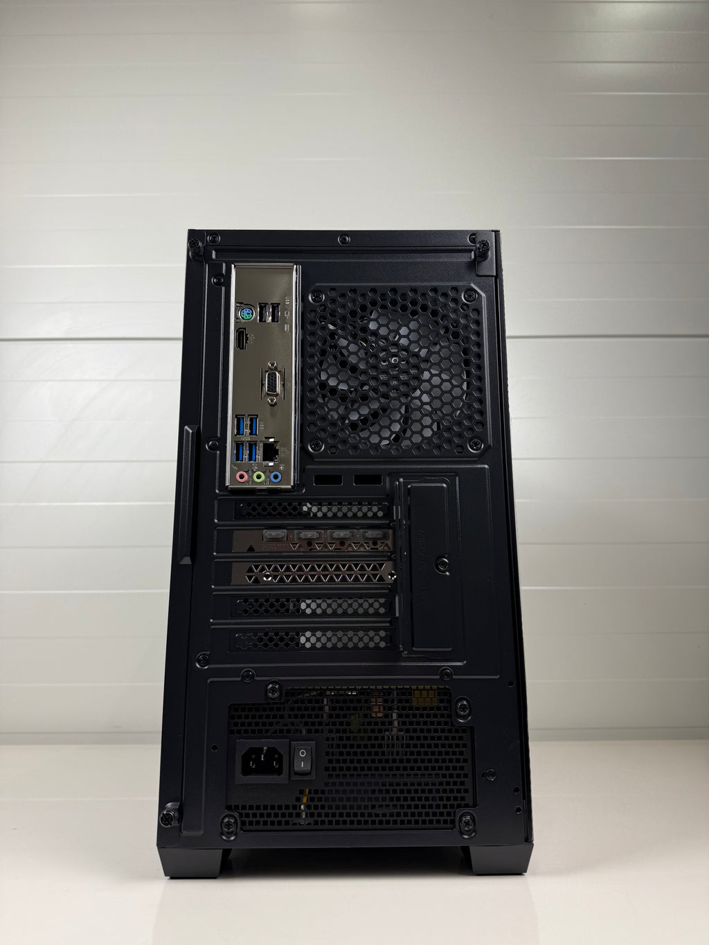 Rtx 5060ti Ryzen 5 16gb RAM Naujas Kompiuteris!