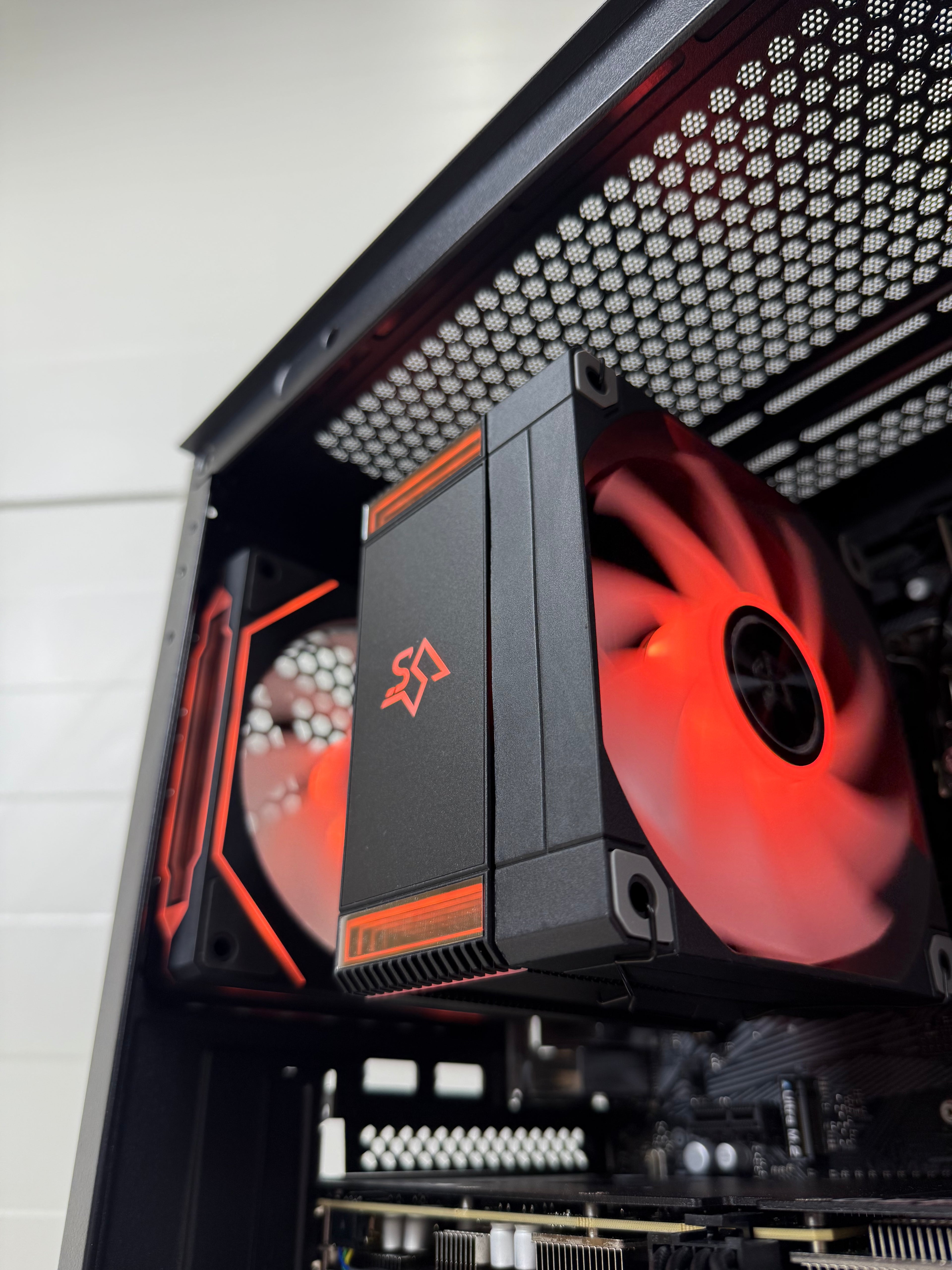 Rtx 5060ti Ryzen 5 16gb RAM Naujas Kompiuteris!