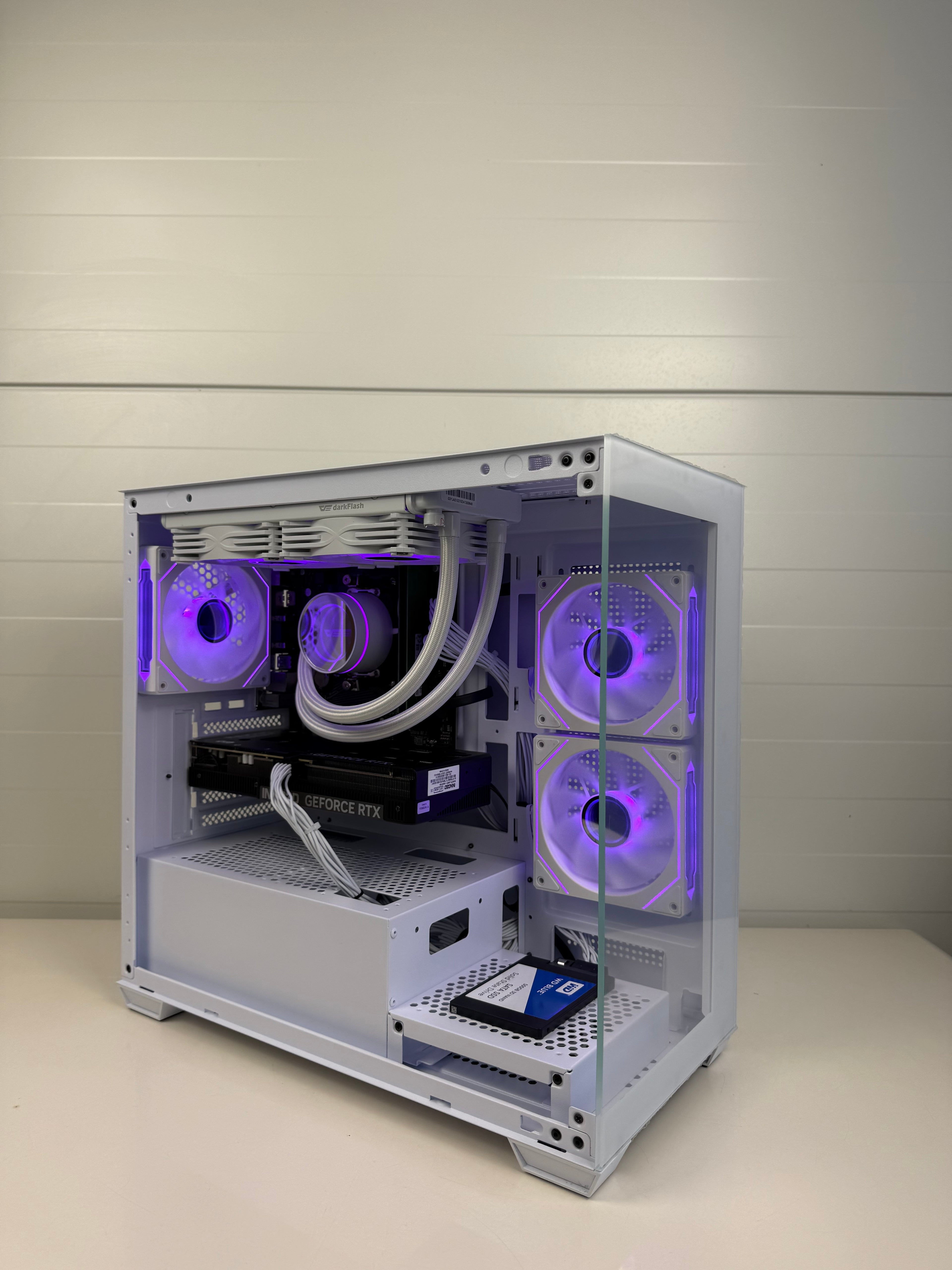 Rtx 5060ti Ryzen 5 16gb RAM Naujas Kompiuteris!