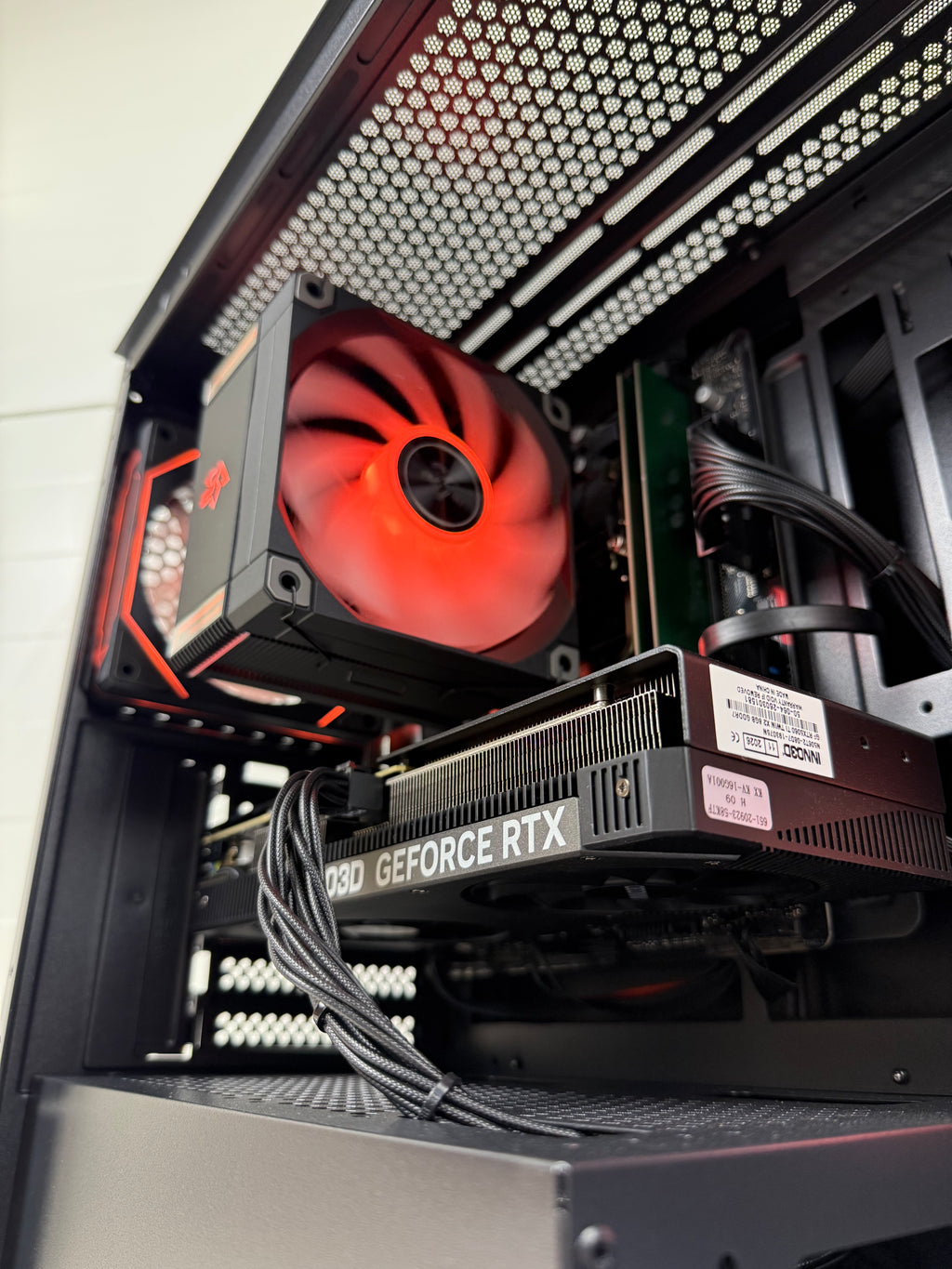Rtx 5060ti Ryzen 5 16gb RAM Naujas Kompiuteris!