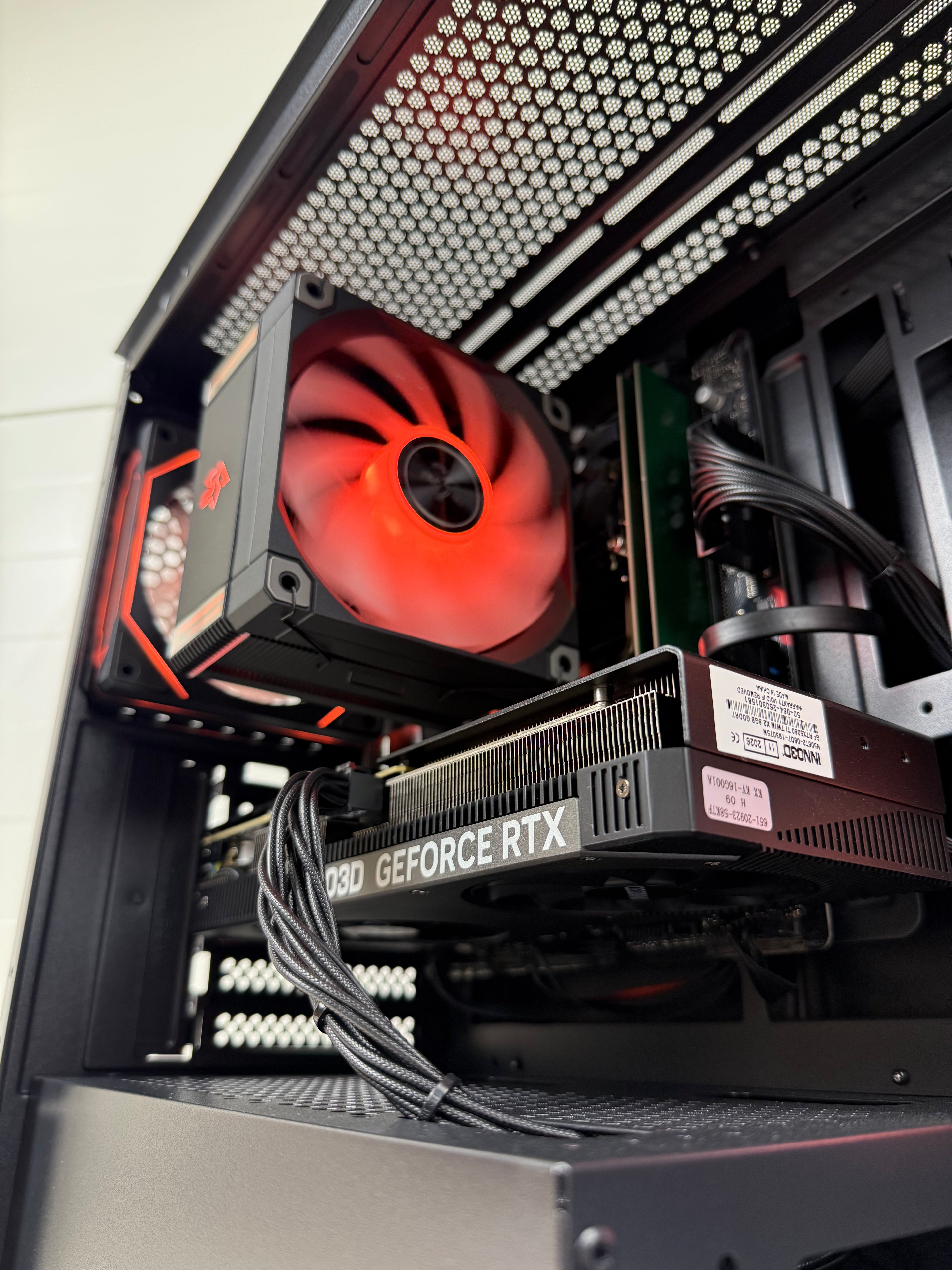 Rtx 5060ti Ryzen 5 16gb RAM Naujas Kompiuteris!