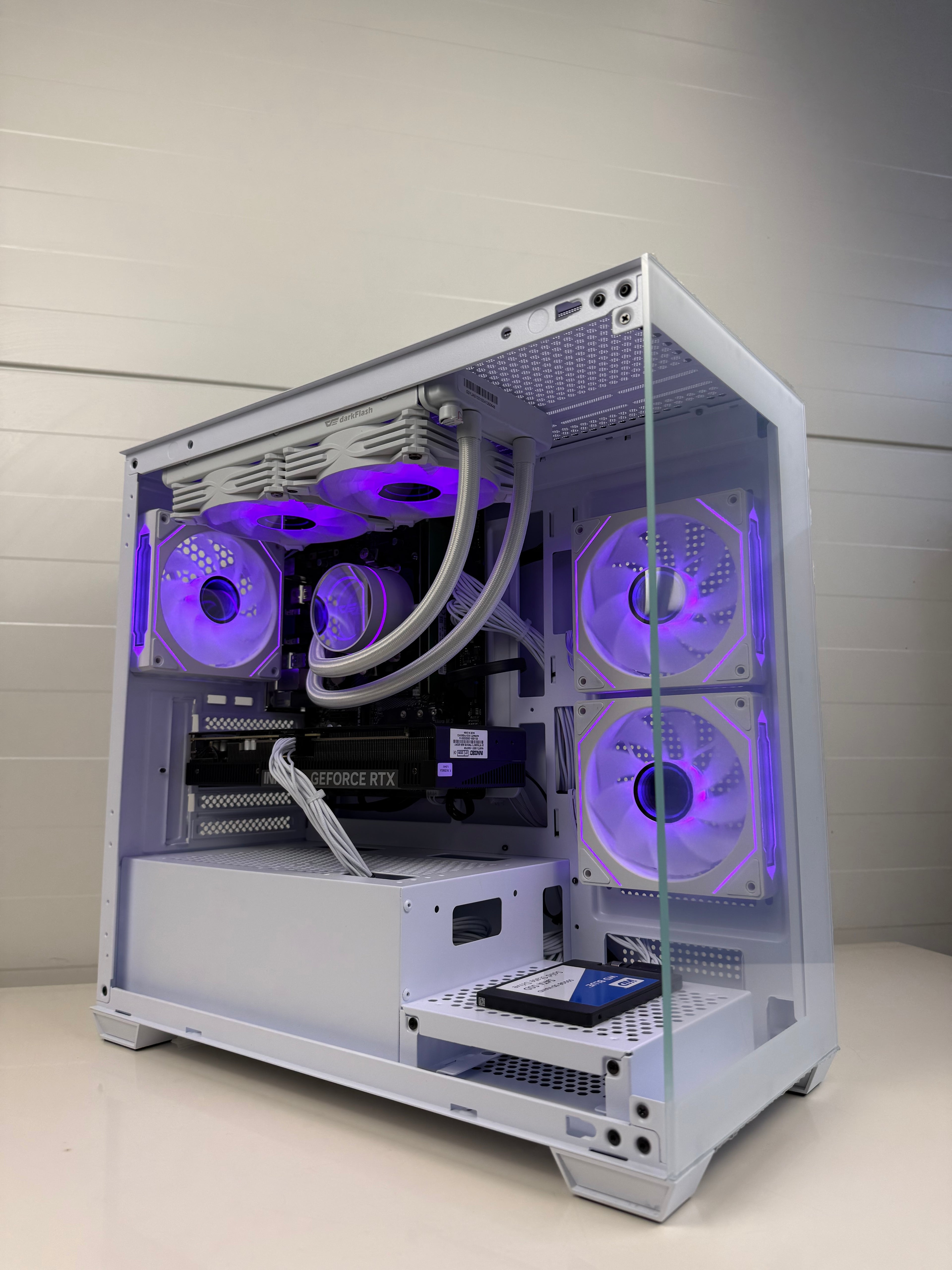 Rtx 5060ti Ryzen 5 16gb RAM Naujas Kompiuteris!