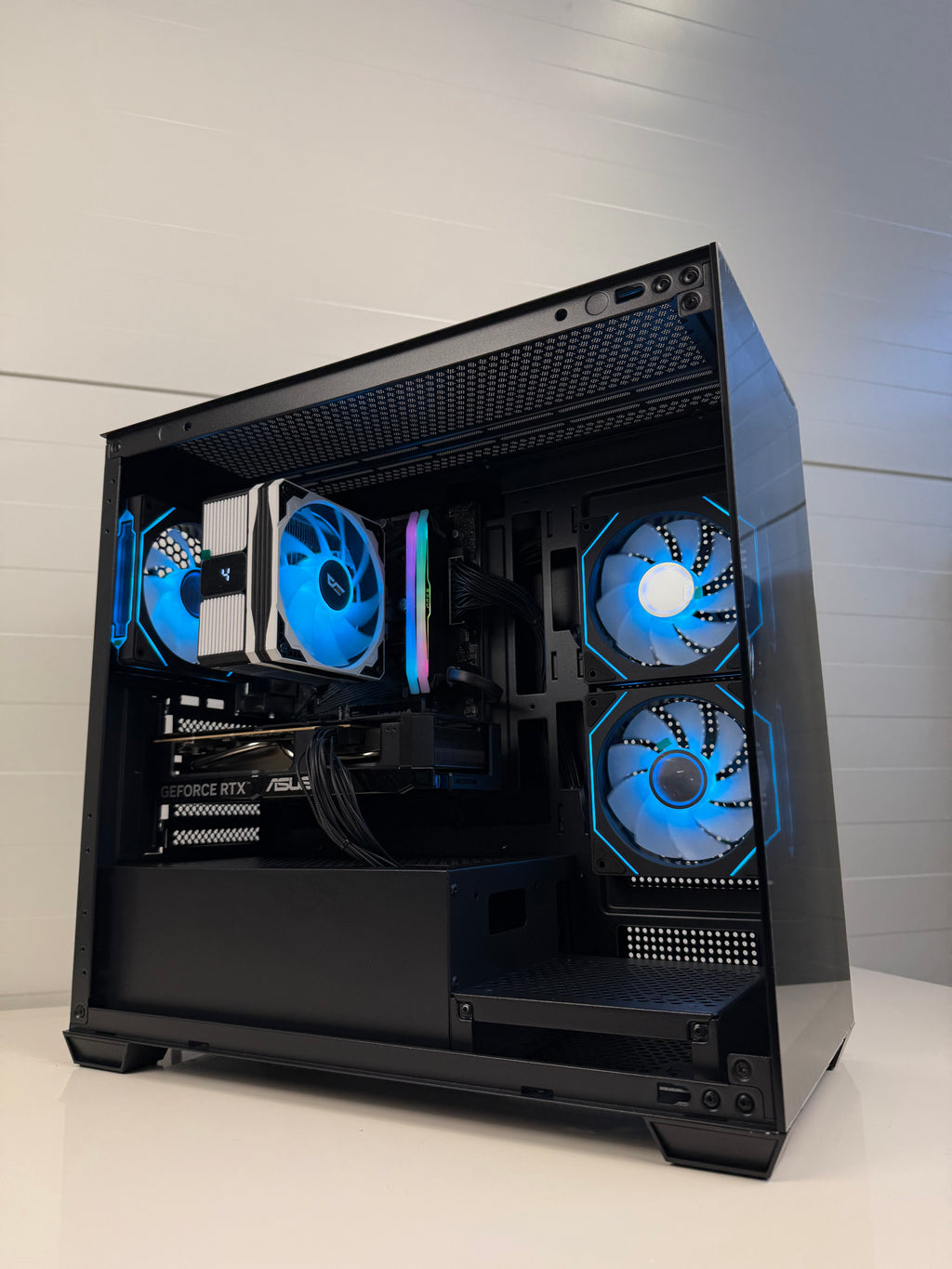 Naujas Stacionarus Kompiuteris Rtx 5060 Ryzen 5
