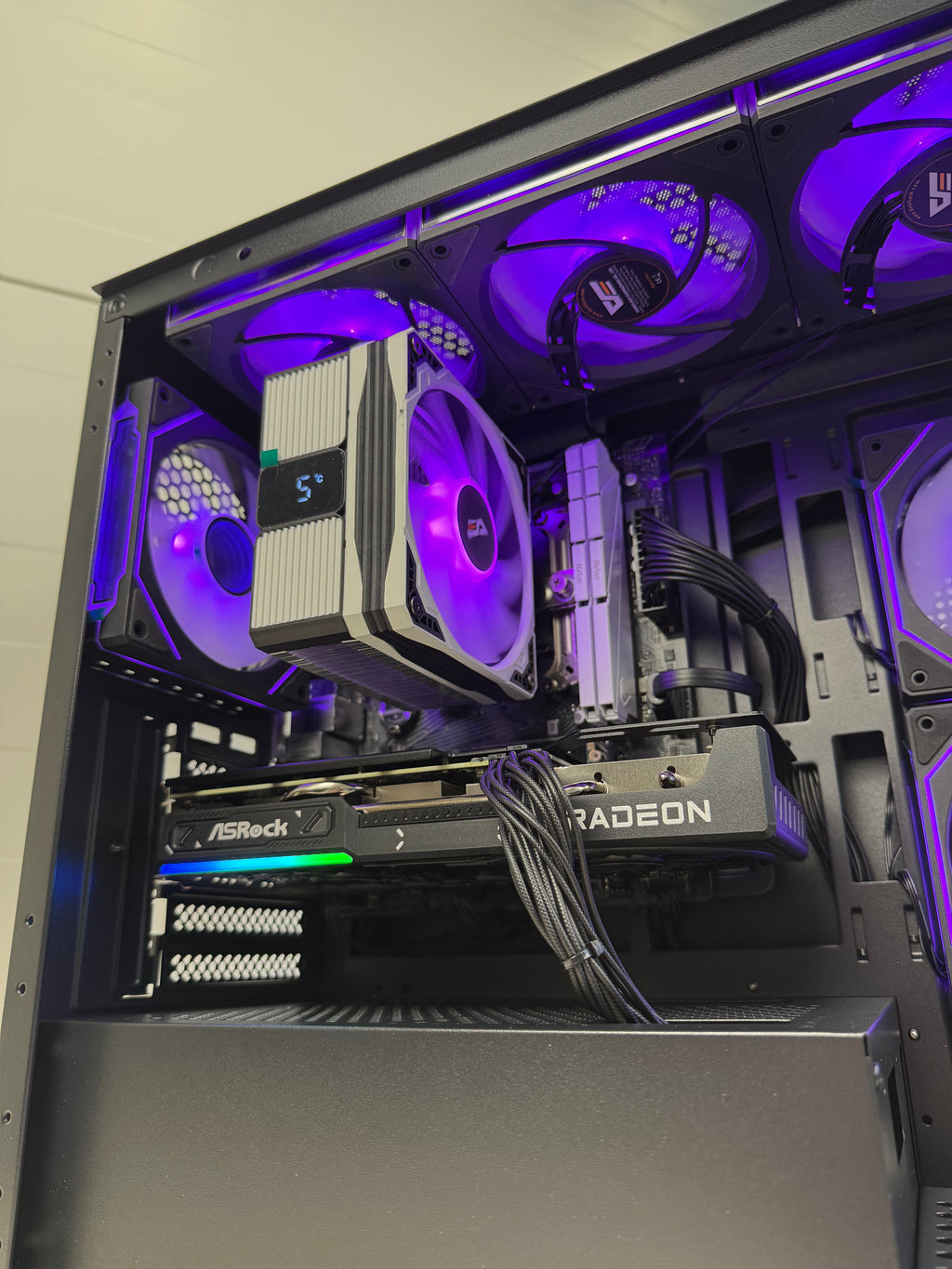 Naujas Stacionarus Kompiuteris 9060xt 16gb Ryzen 7