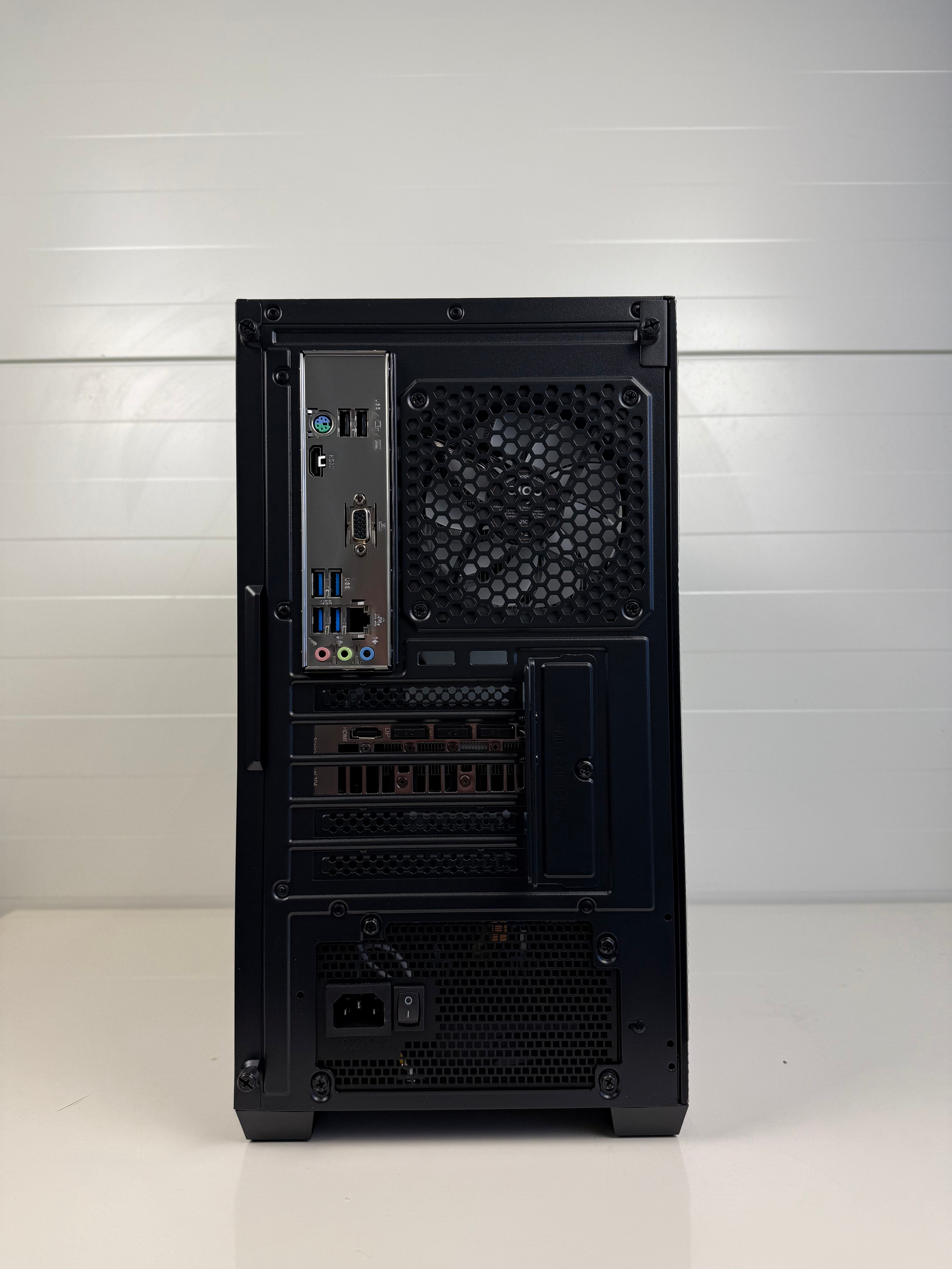 Naujas Stacionarus Kompiuteris Rtx 5060 Ryzen 5