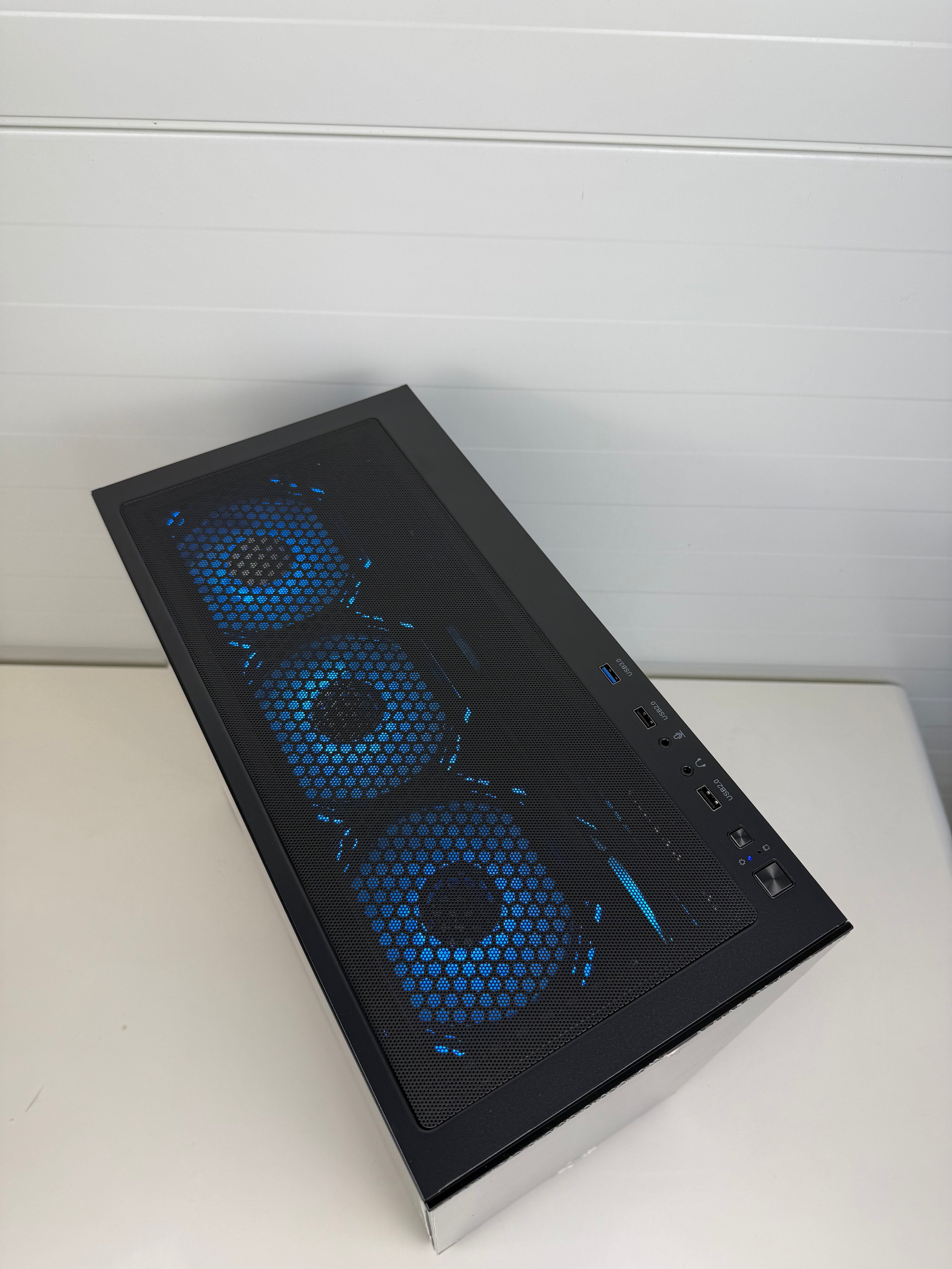 Naujas Stacionarus Kompiuteris 9060xt 16gb Ryzen 7