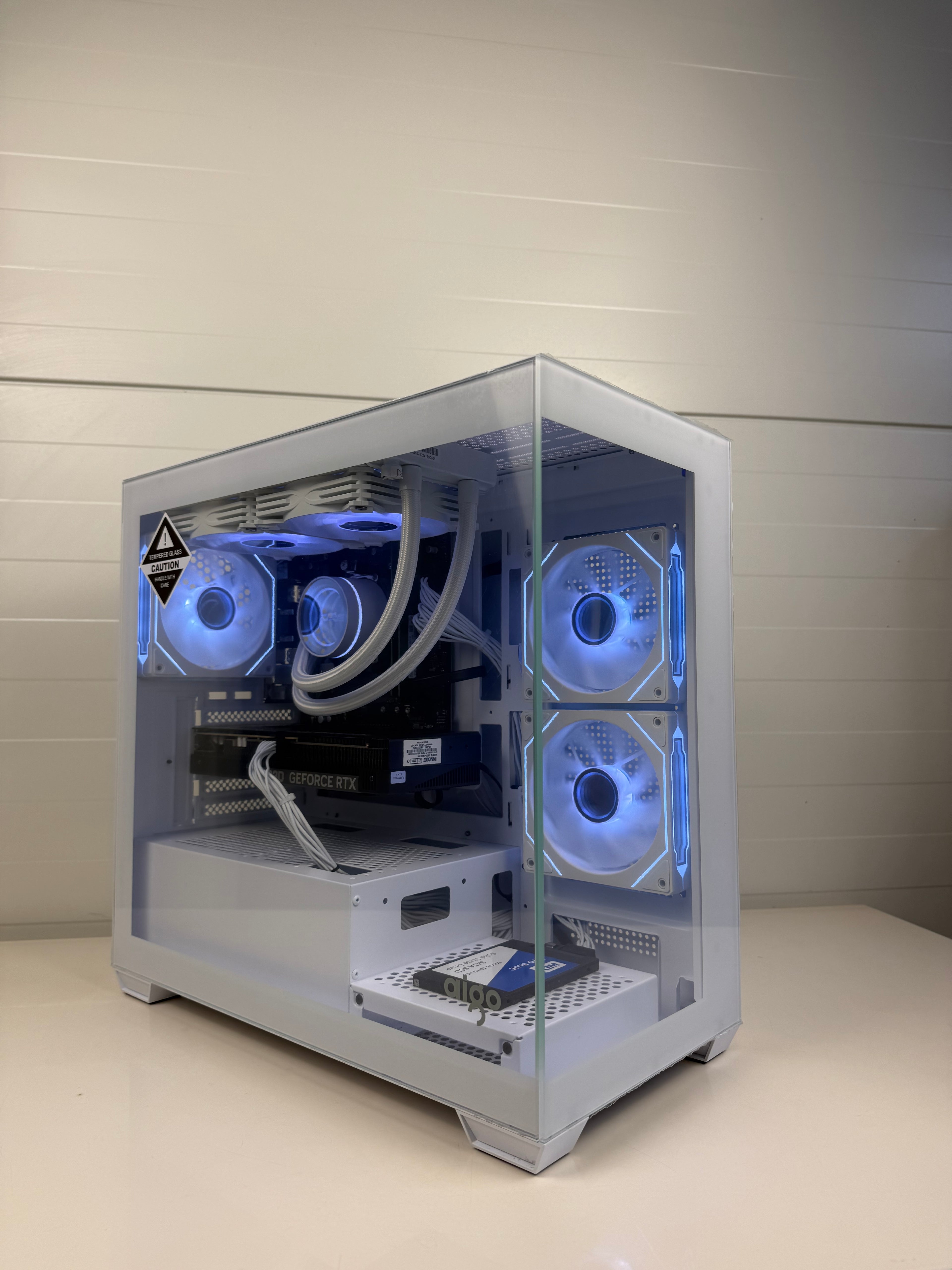 Rtx 5060ti Ryzen 5 16gb RAM Naujas Kompiuteris!